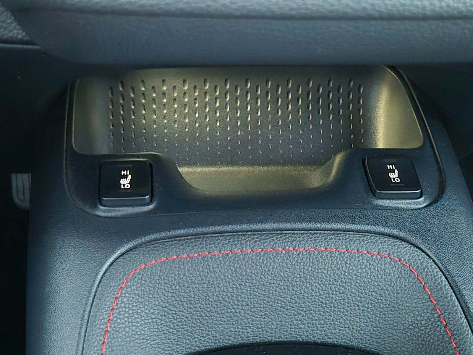 Toyota Corolla TS Hybrid GR Sport Navi Kamera SHZ ACC