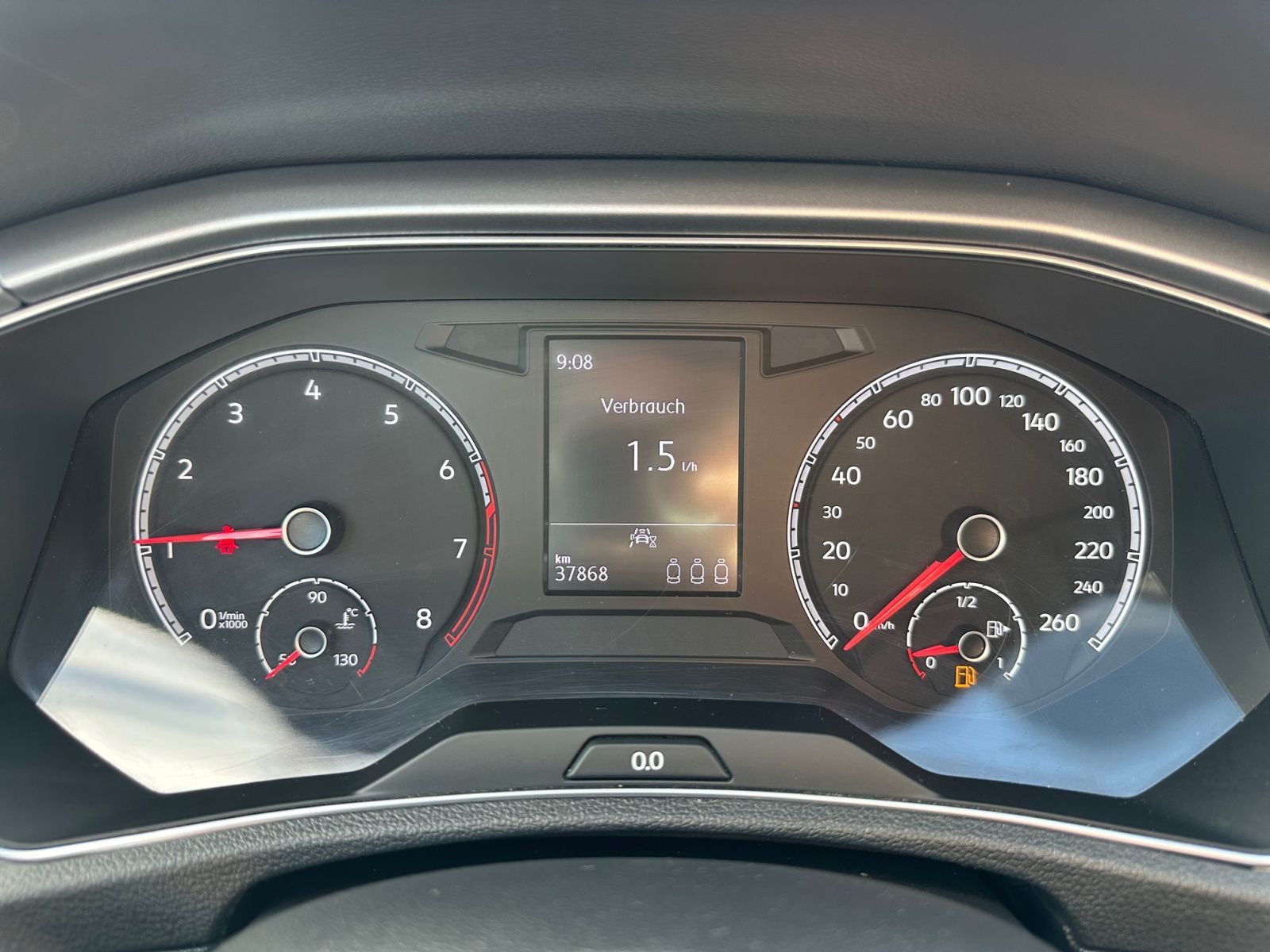 Volkswagen T-Roc 1.0 TSI ACTIVE - Samsaru's Car Outlet