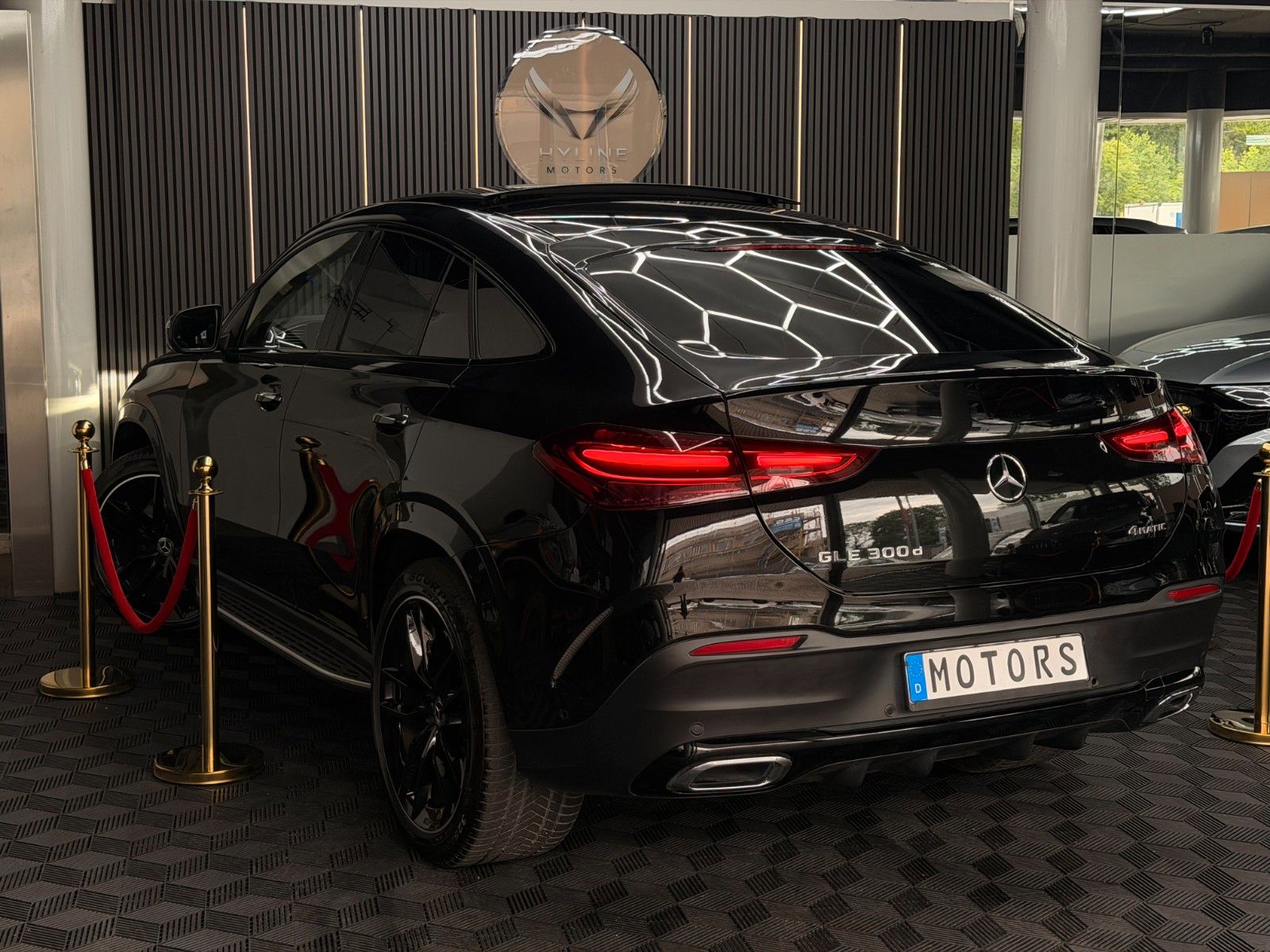 Mercedes-Benz GLE 300 d COUPE 4M AMG PANO BURM NIGHT 360° 22"