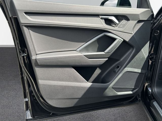 Audi Q3 S line 40 TDI quattro S tronic - Samsaru's Car Outlet
