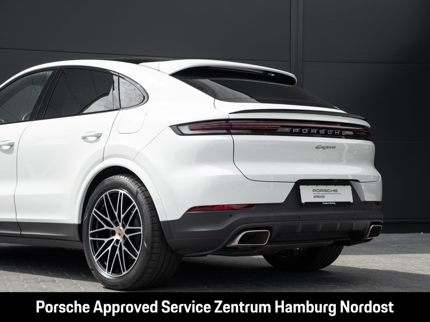 Porsche Cayenne E-Hybrid Coupe Sport Chrono Matrix-LED