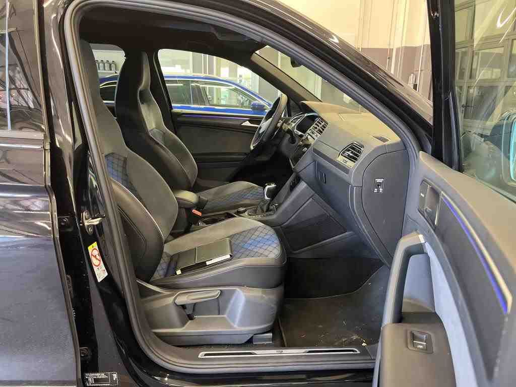 Volkswagen Tiguan R 2.0 TSI AHK Black Area View Frontscheib