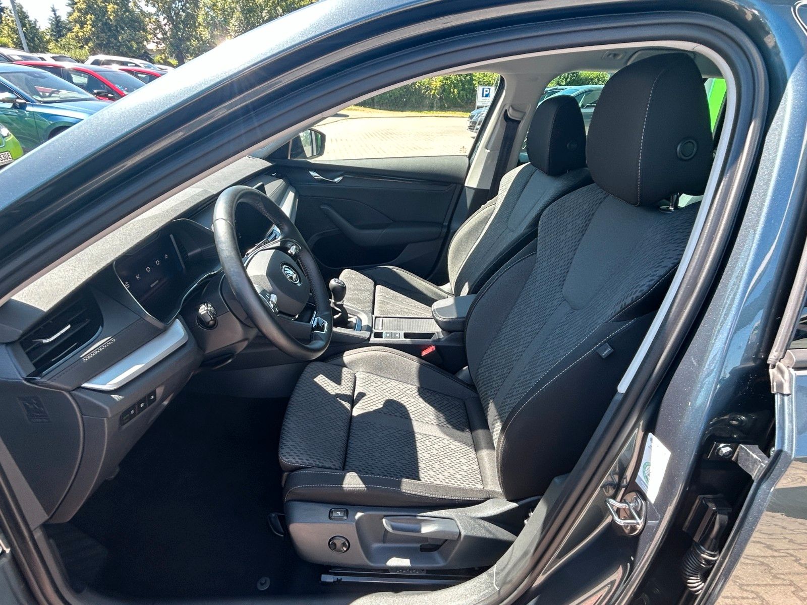 Skoda OCTAVIA Combi 1.5 TSI - Samsaru's Car Outlet
