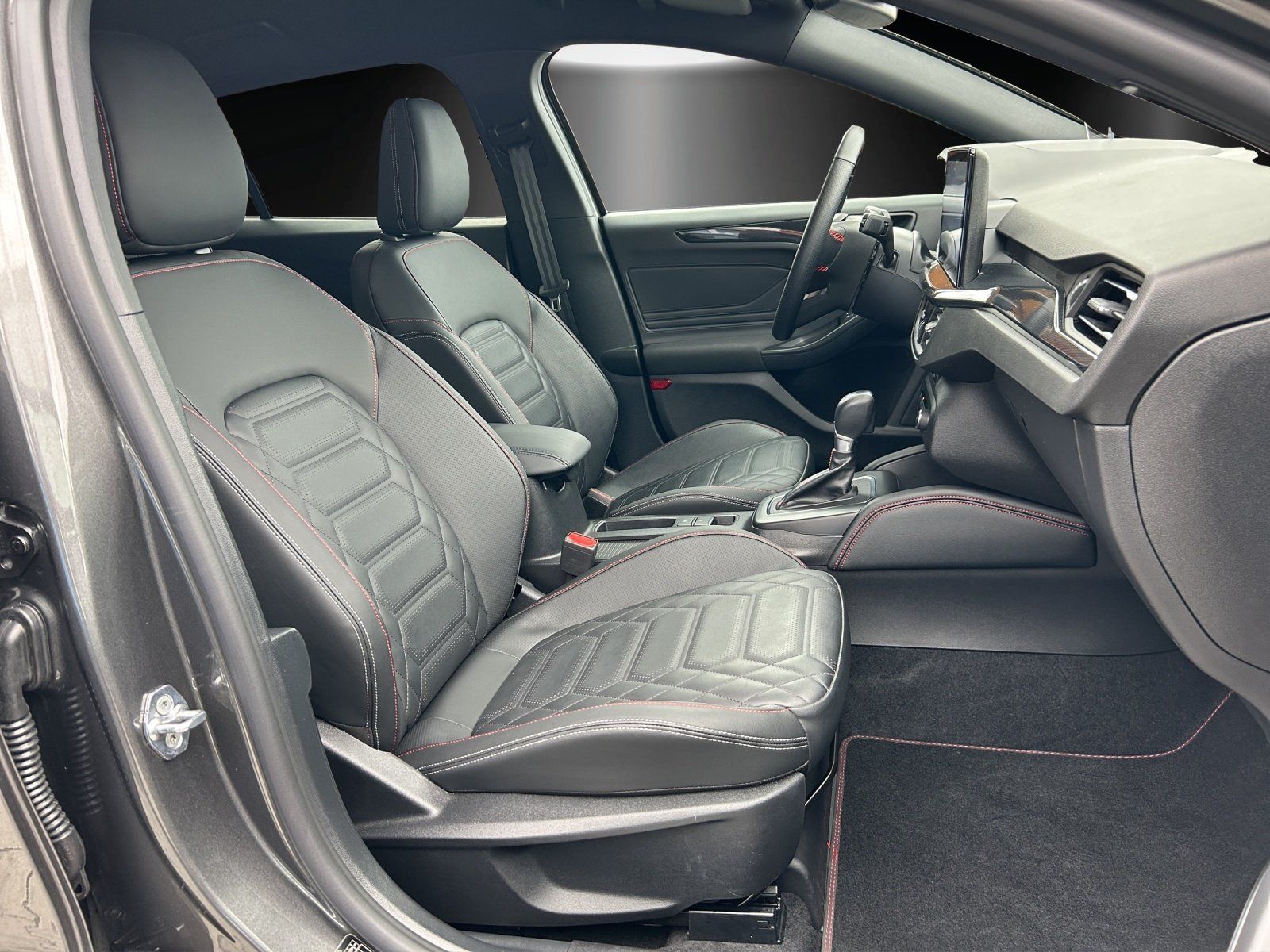 Ford Focus 1.0 ST-Line X Aut./LED/ACC/KAMERA/NAVI/AHK