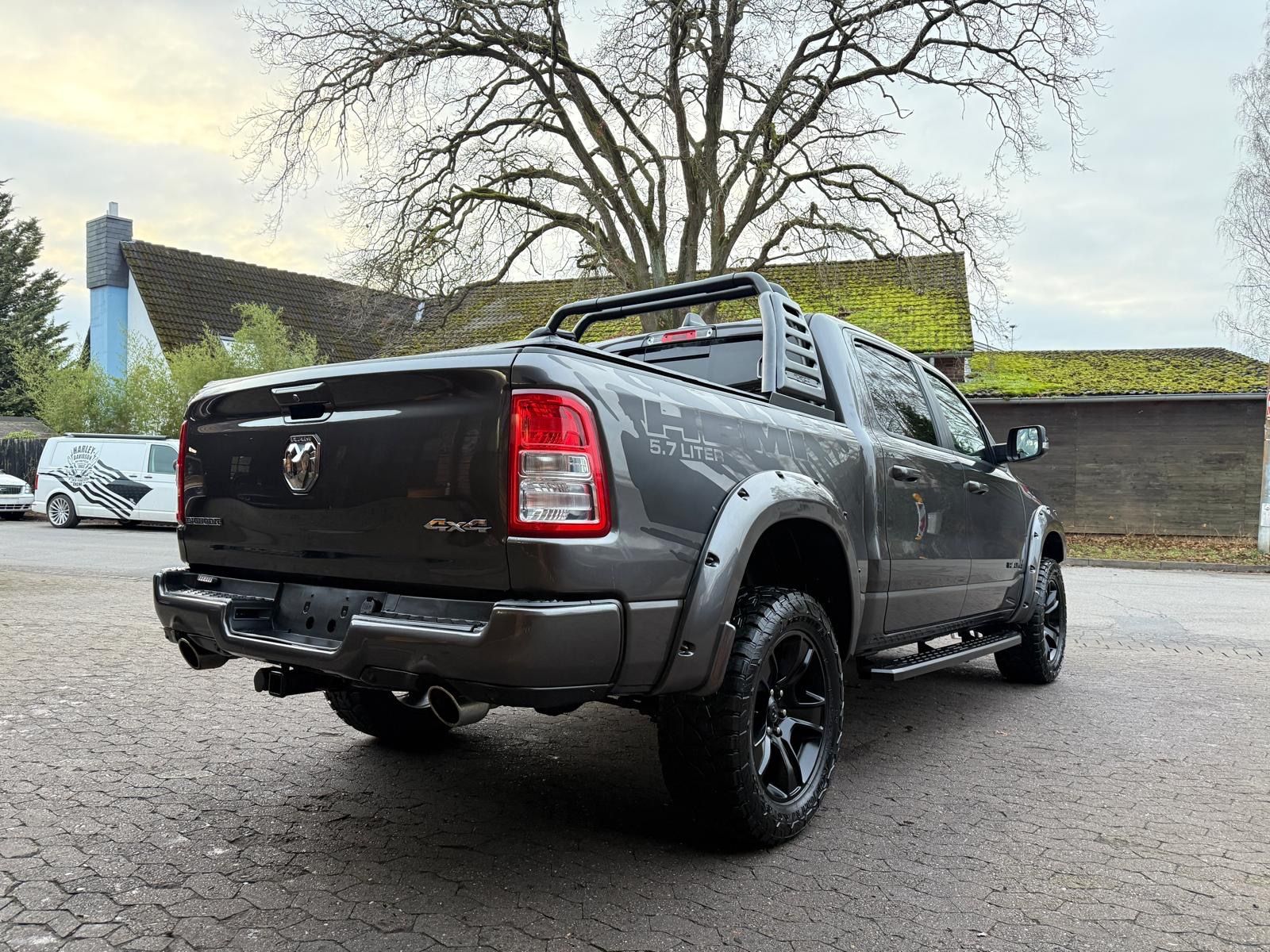 Dodge V8*4X4*AHK*NAVI*ROLLBAR*OFFROAD*LIFT*LED*SPORT*