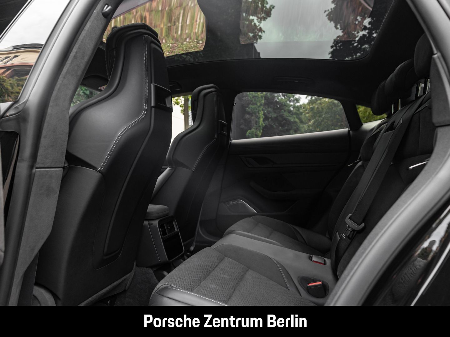 Porsche Taycan GTS Burmester HA-Lenkung Surround-View