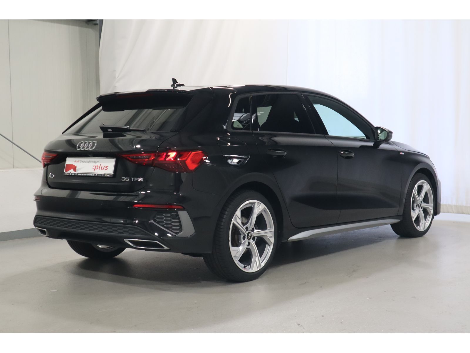 Audi A3 Sportback 35 TFSI S line - Samsaru's Car Outlet
