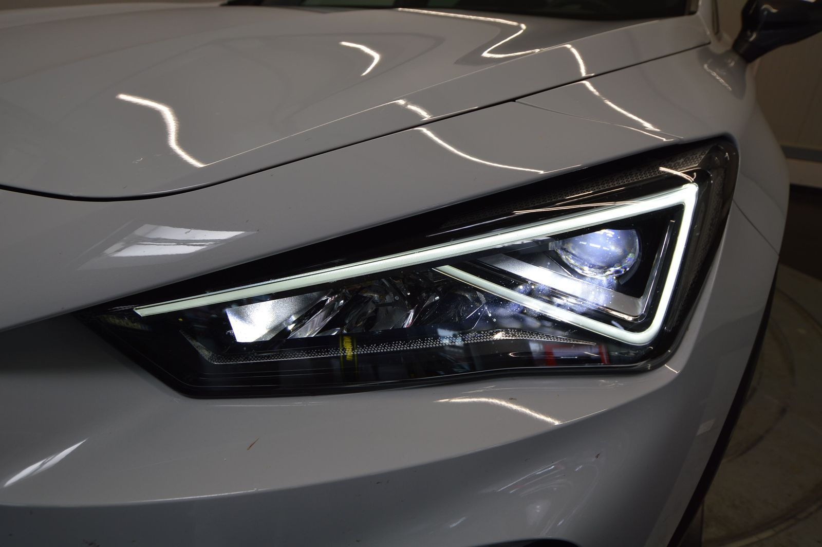 Cupra Formentor 1.4 e-HYBRID - Samsaru's Car Outlet