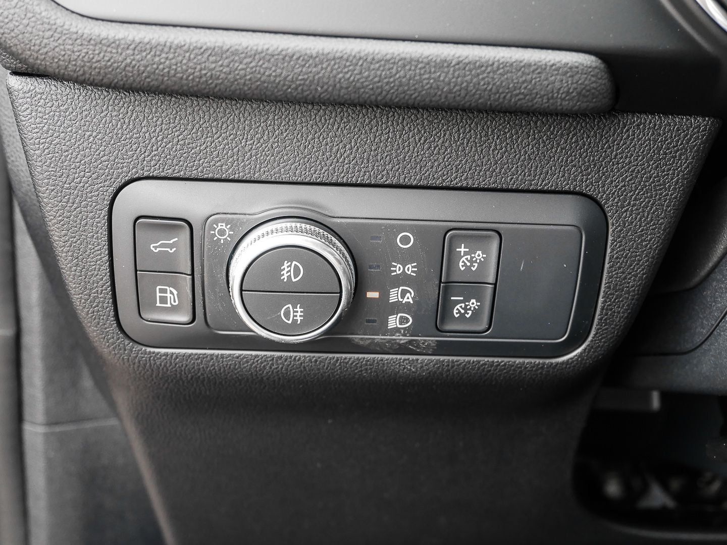 Ford Kuga Titanium X PHEV - Samsaru's Car Outlet