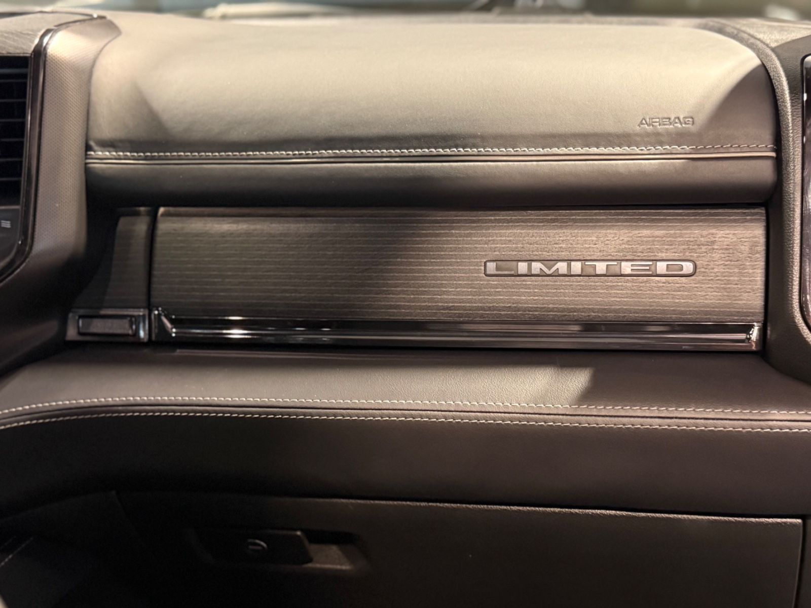 Dodge RAM 1500 5.7 LIMITED/NIGHT/VIRTUAL/FACELIFT/19%/