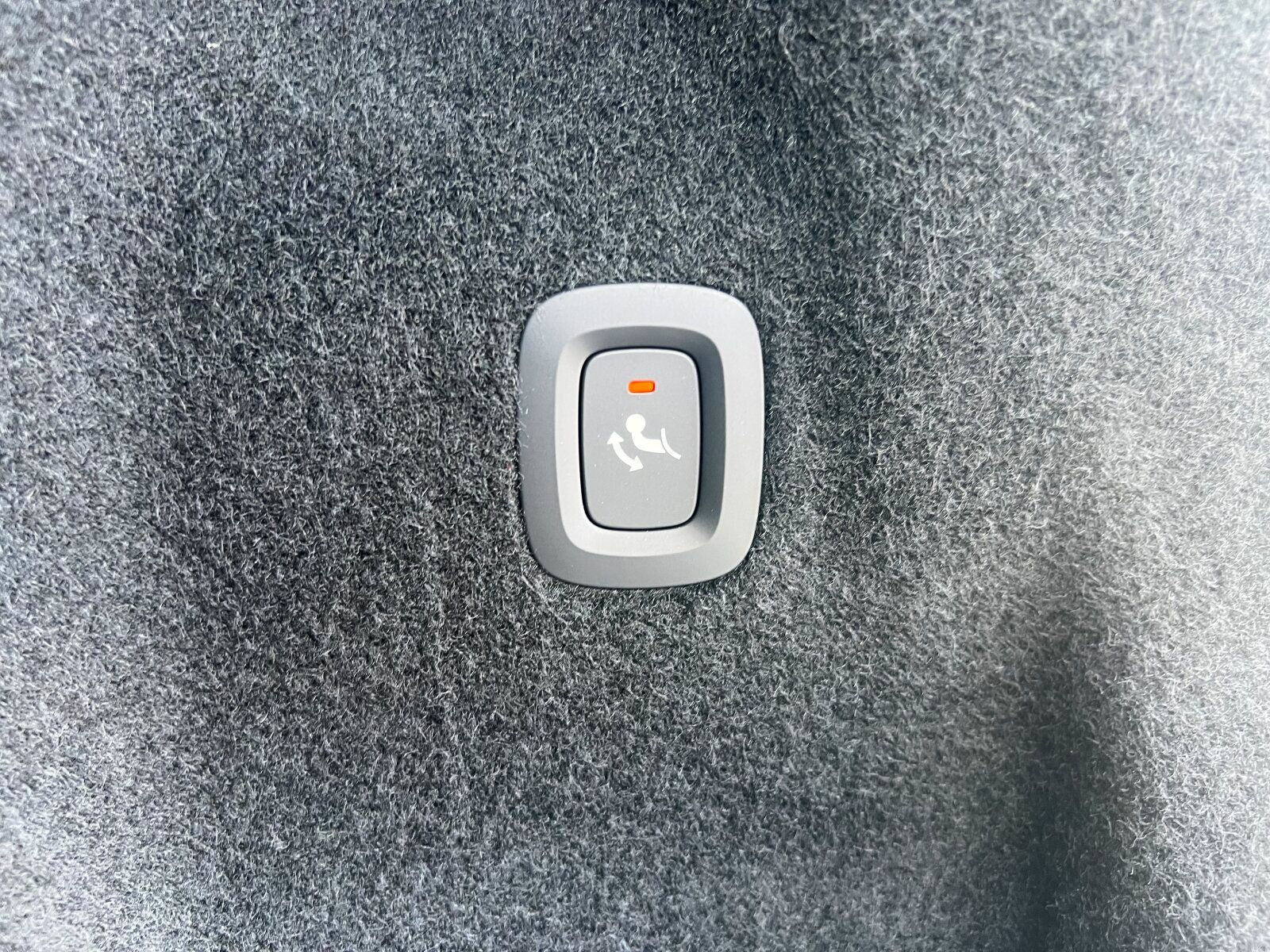 Volvo XC60 T6 Plus Dark AHK|PANO|20"|LEDER|FLED|