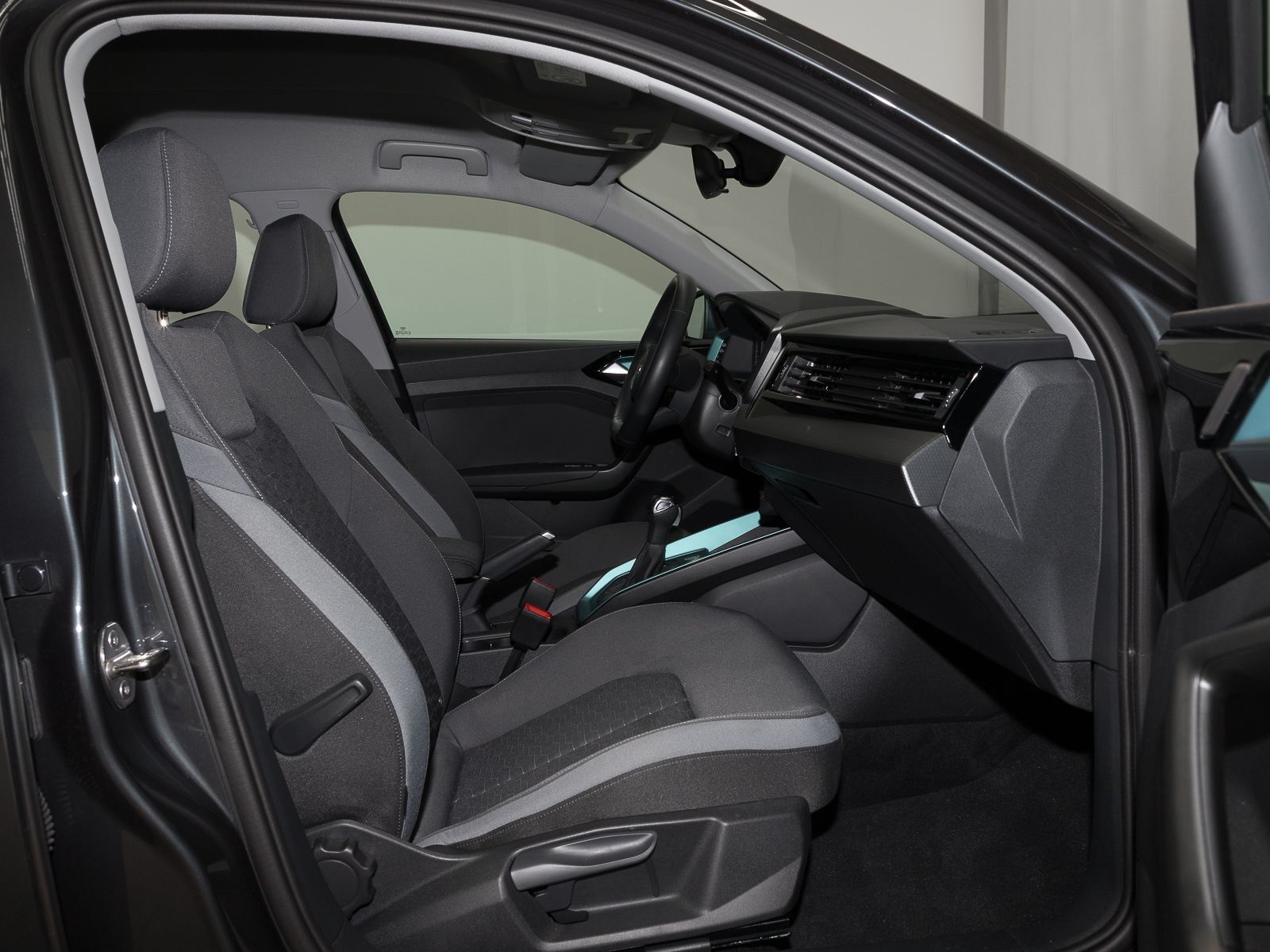 Audi A1 Sportback 25 TFSI ADVANCED - Samsaru's Car Outlet