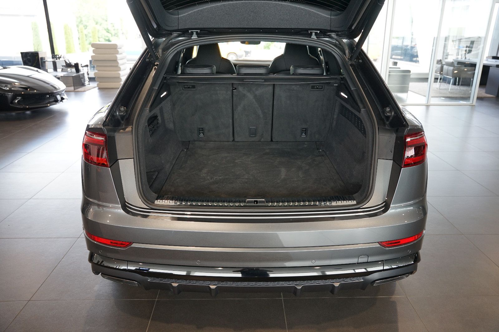 Audi Q8 50 TDI quattro | S line | Pano | B&O | Matrix