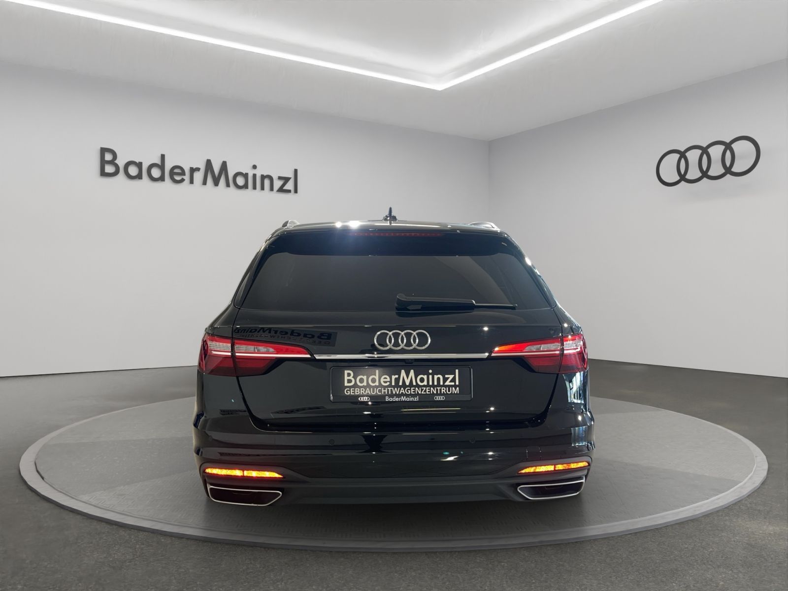 Audi A4 Avant 35 TFSI - Samsaru's Car Outlet
