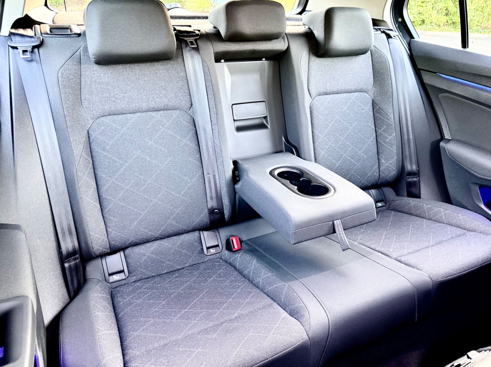 Volkswagen Golf VIII Life Edition - Samsaru's Car Outlet