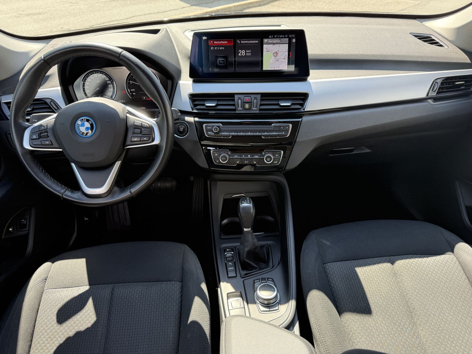 BMW X1 xDrive25e - Samsaru's Car Outlet