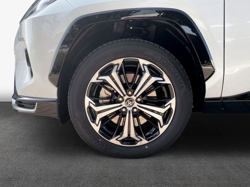 Toyota RAV 4 Plug-in-Hybrid Style mit AHK