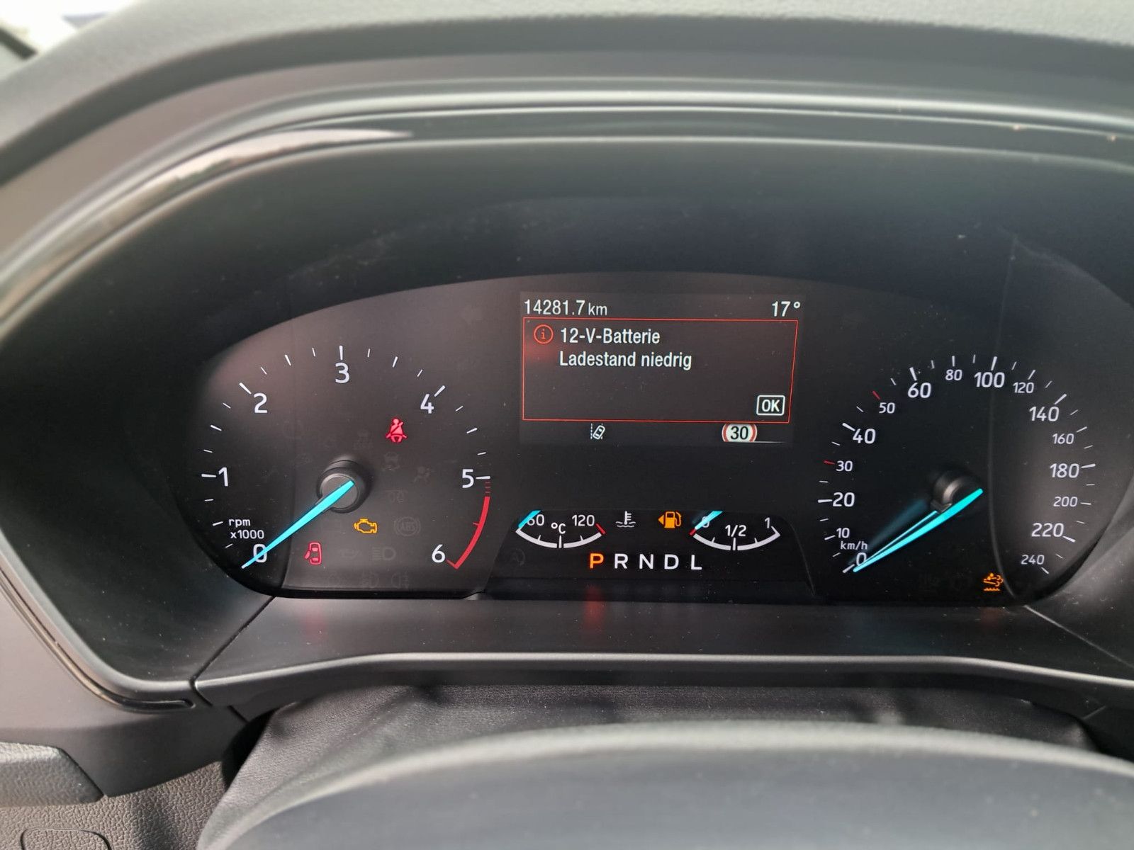 Ford Focus Turnier ST-Line 1.5 Autom,Navi,ALU,Allwett
