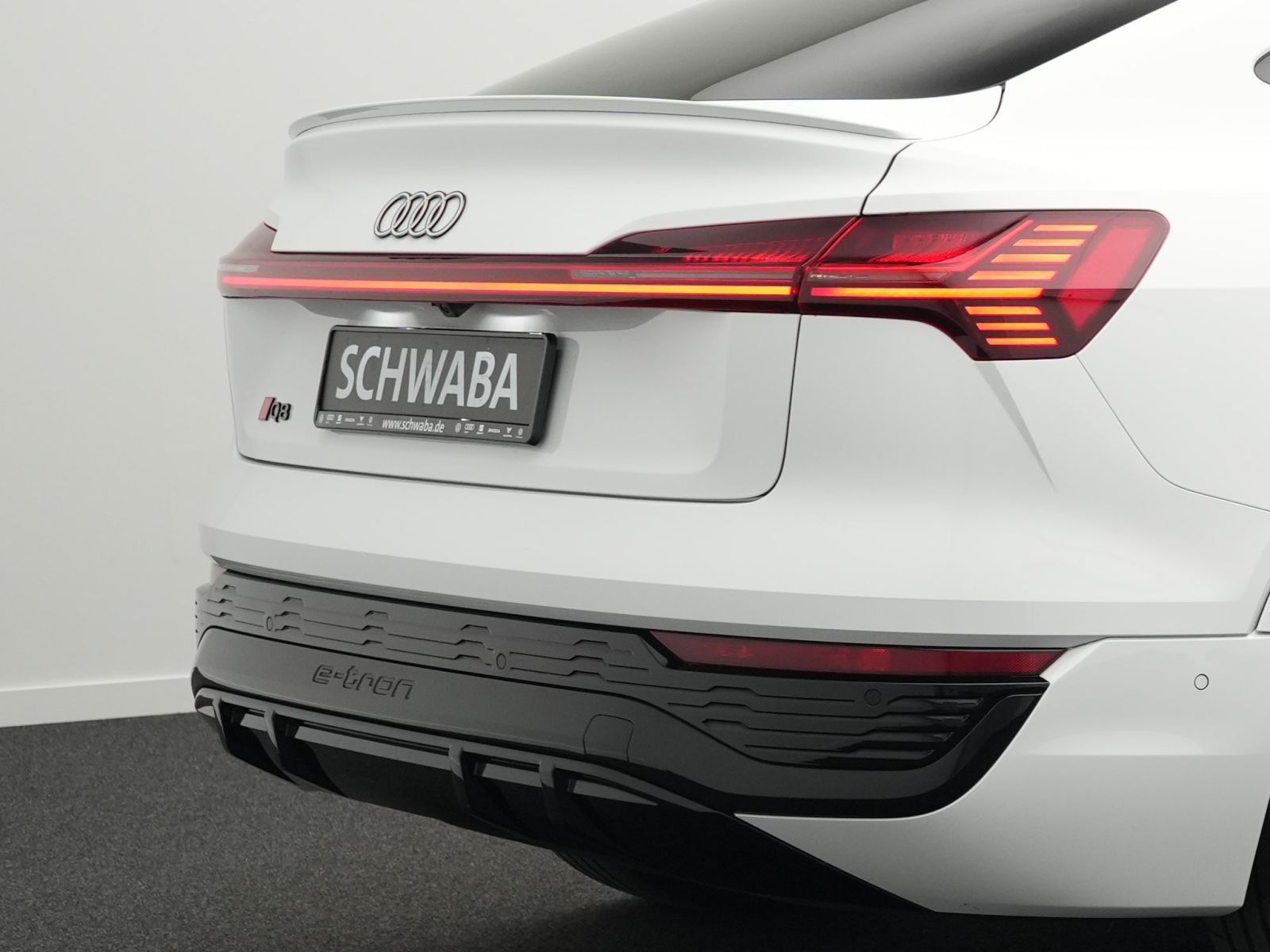 Audi Q8 Sportback e-tron 50 S line quattro