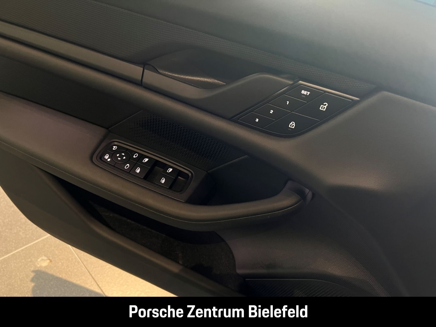 Porsche Taycan 4 Cross Turismo BOSE 20-Zoll Panoramadach