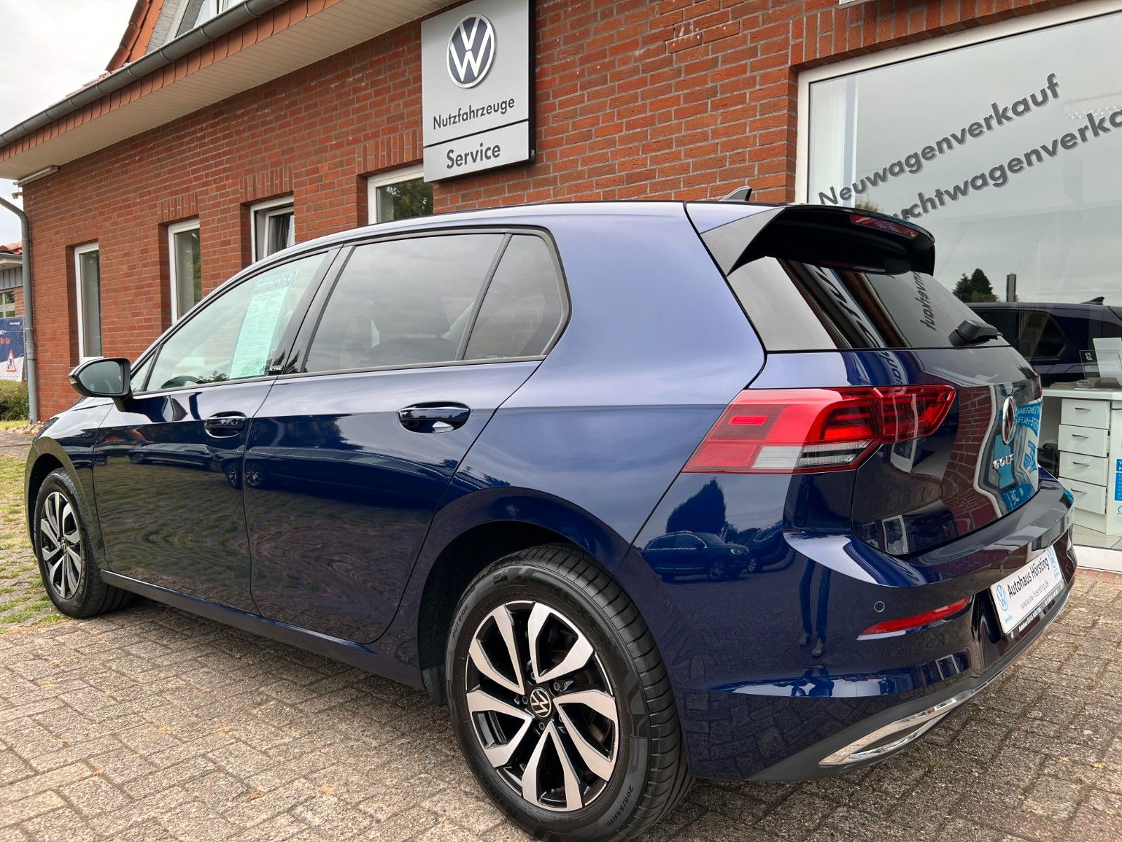 Volkswagen Golf VIII 2.0TDi DSG - Samsaru's Car Outlet