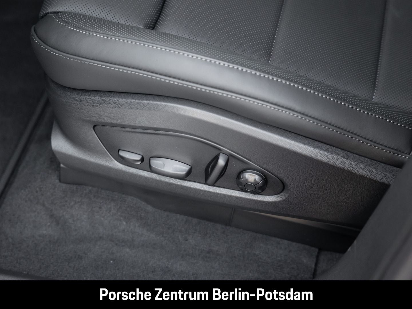 Porsche Macan 4 Abstandstempomat LED-Matrix BOSE Panoram