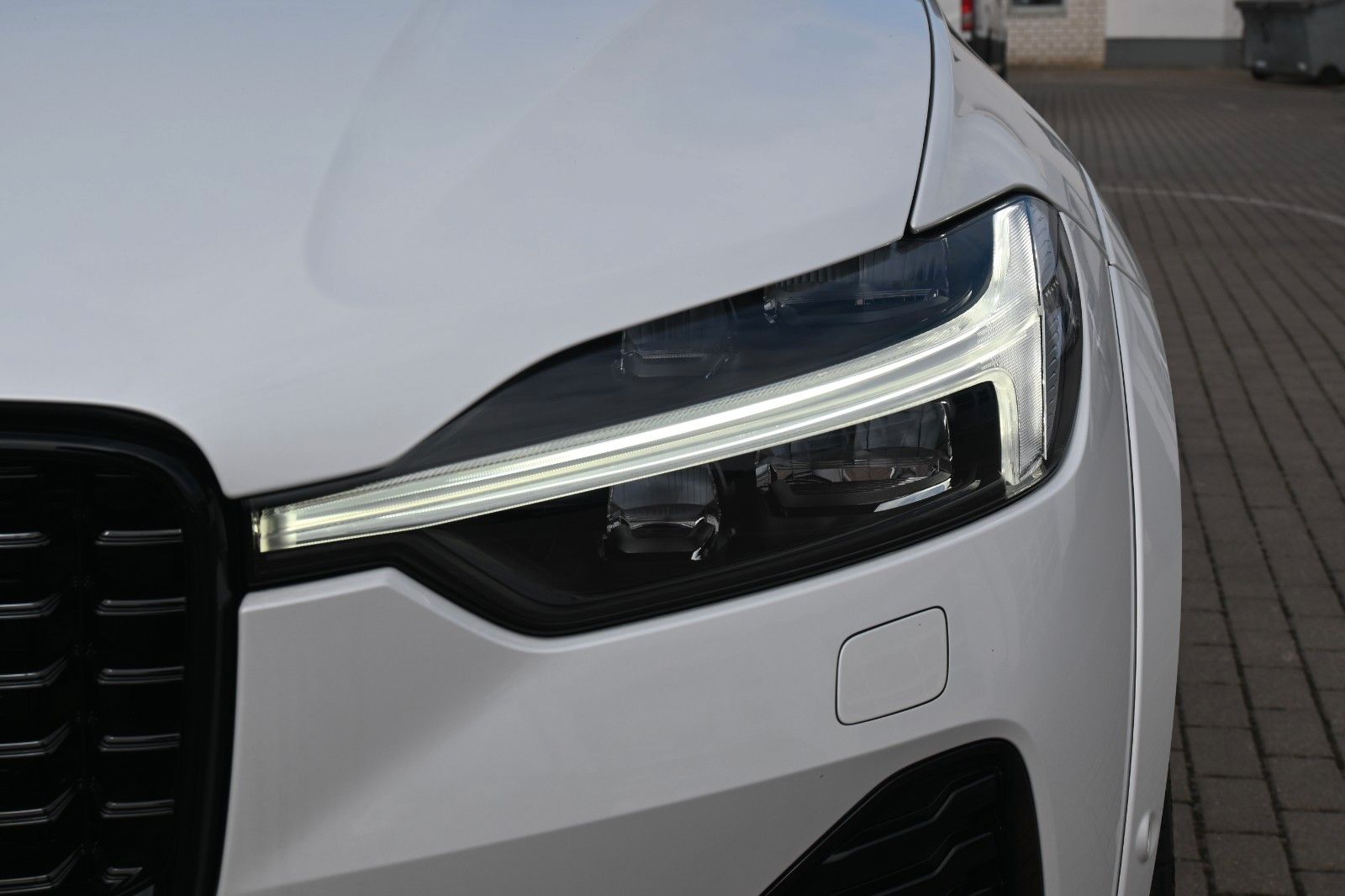 Volvo XC60 B4 D AWD Ultimate Dark*STDHZG*LUFT*360°*ACC