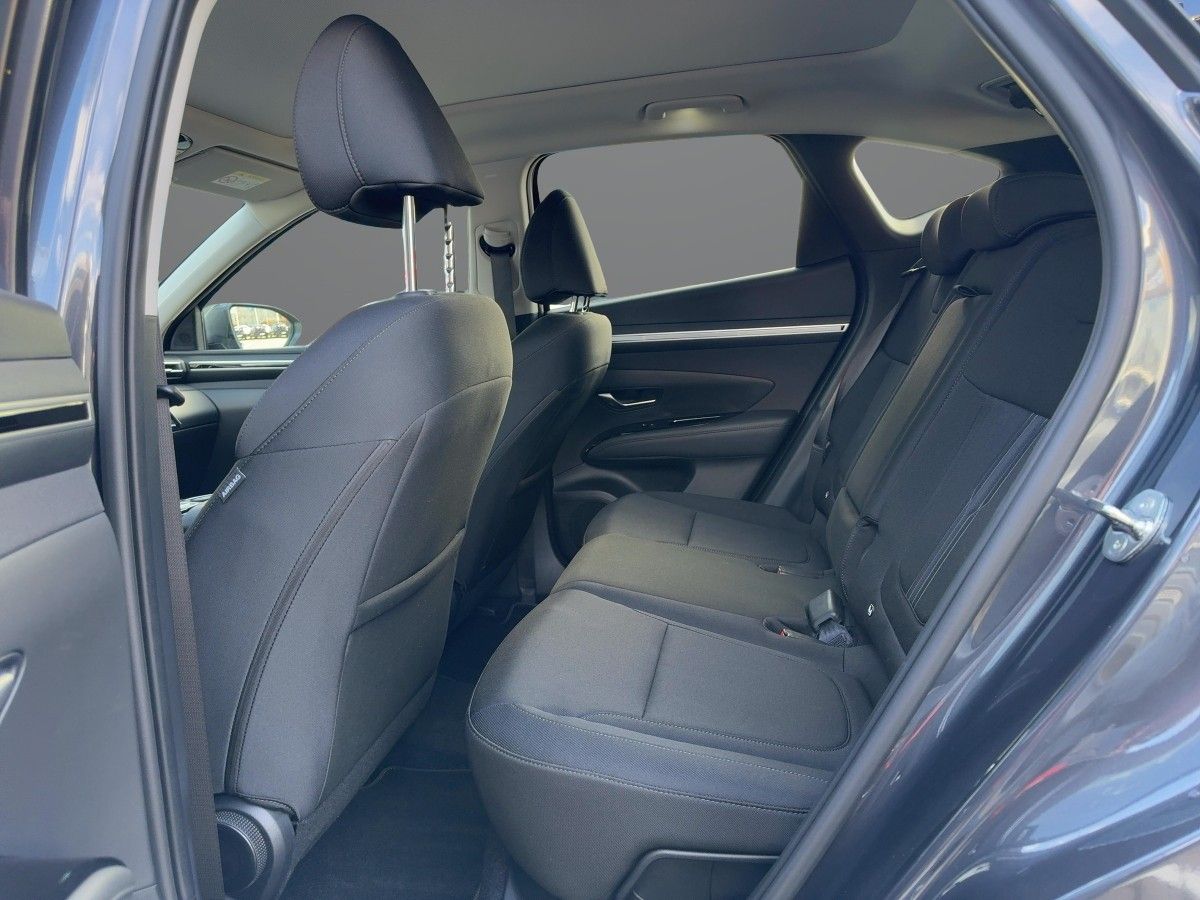 Hyundai TUCSON 1.6 T-GDI Trend - Samsaru's Car Outlet