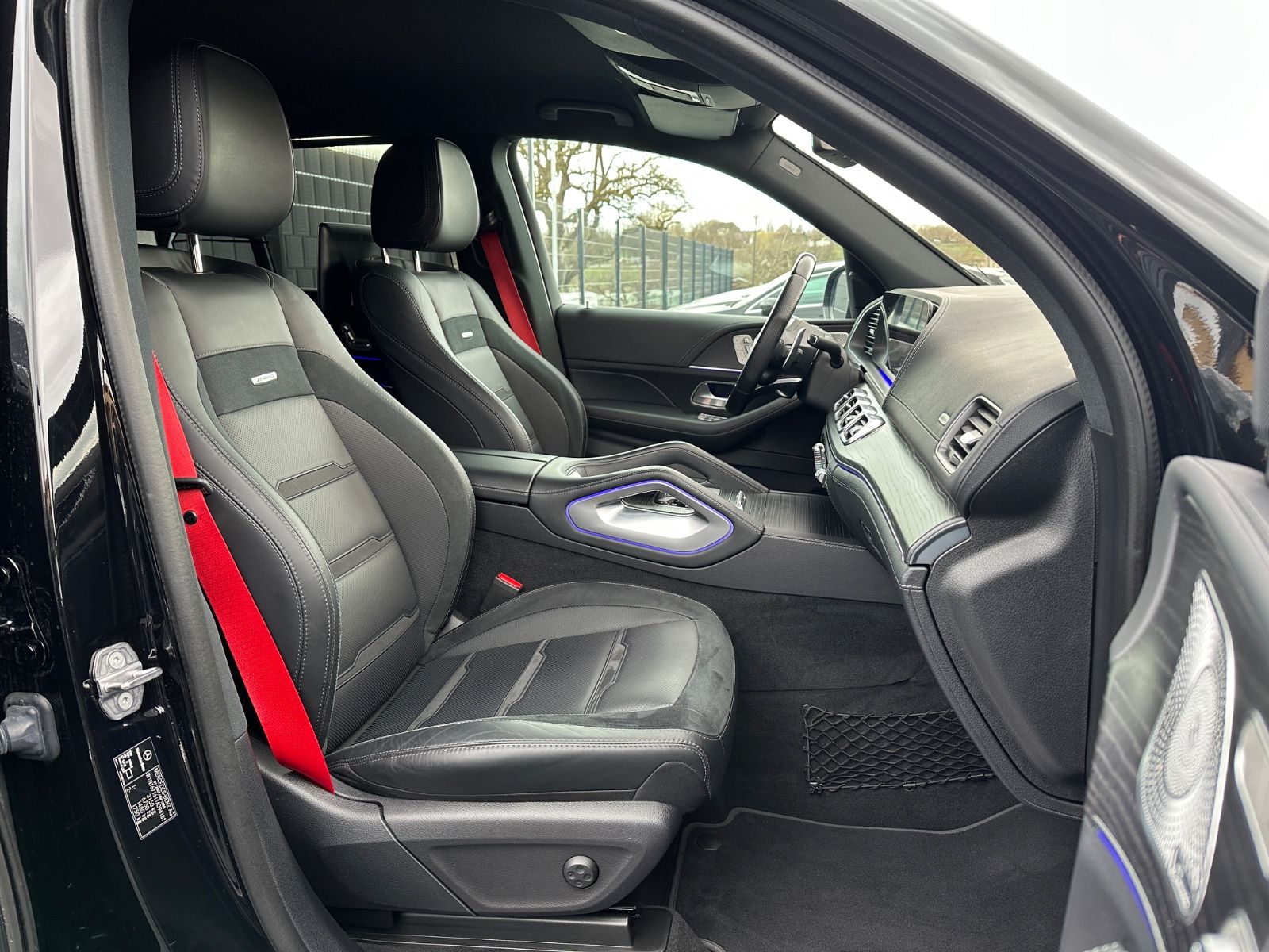 Mercedes-Benz GLE 53 AMG 4M+*9G*DISTR*STHZ*WIDE*TV*7-SITZE*LED