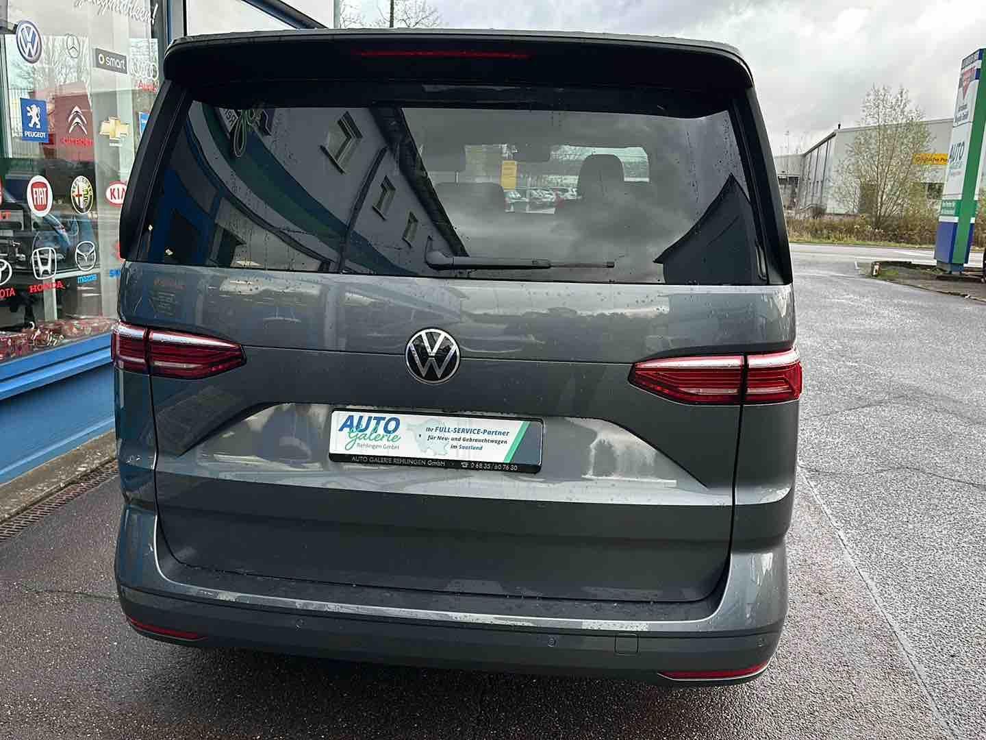 Volkswagen T7 Multivan 2.0 TDI Life - Samsaru's Car Outlet