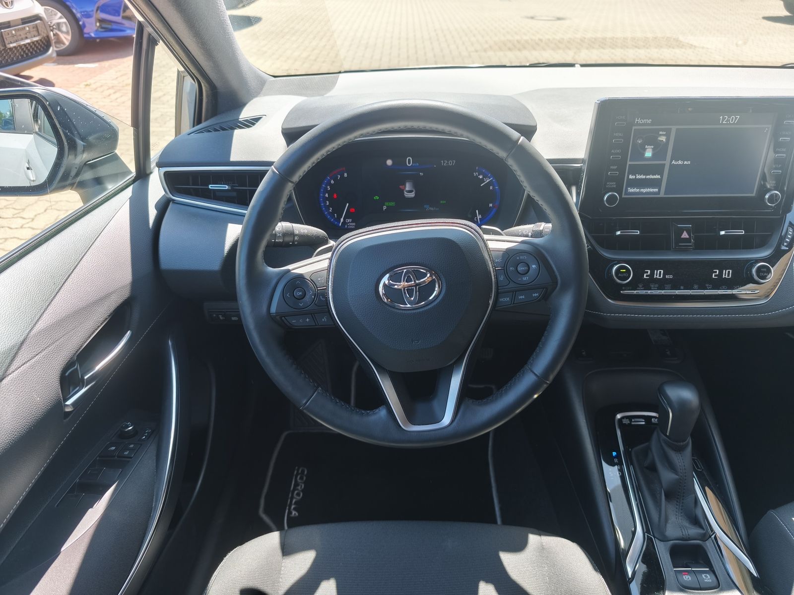 Toyota Corolla Touring Sports 2.0 Hybrid Team D - Samsaru's Car Outlet