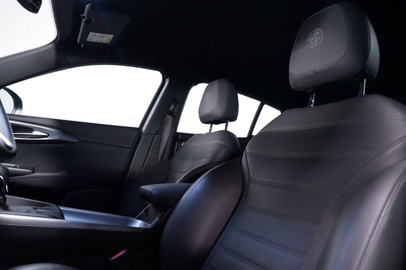 Alfa Romeo Tonale 1.5 VGT Hybrid Ti Aut.*Matrix*Kamera*Keyl