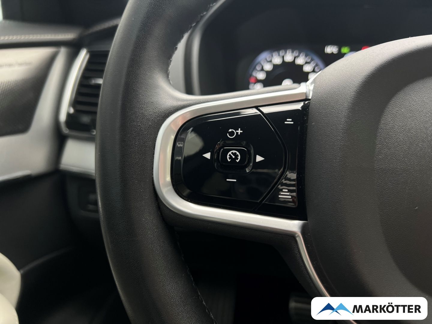 Volvo XC90 T8 AWD Recharge R-Design Edition 22''/AHK/P