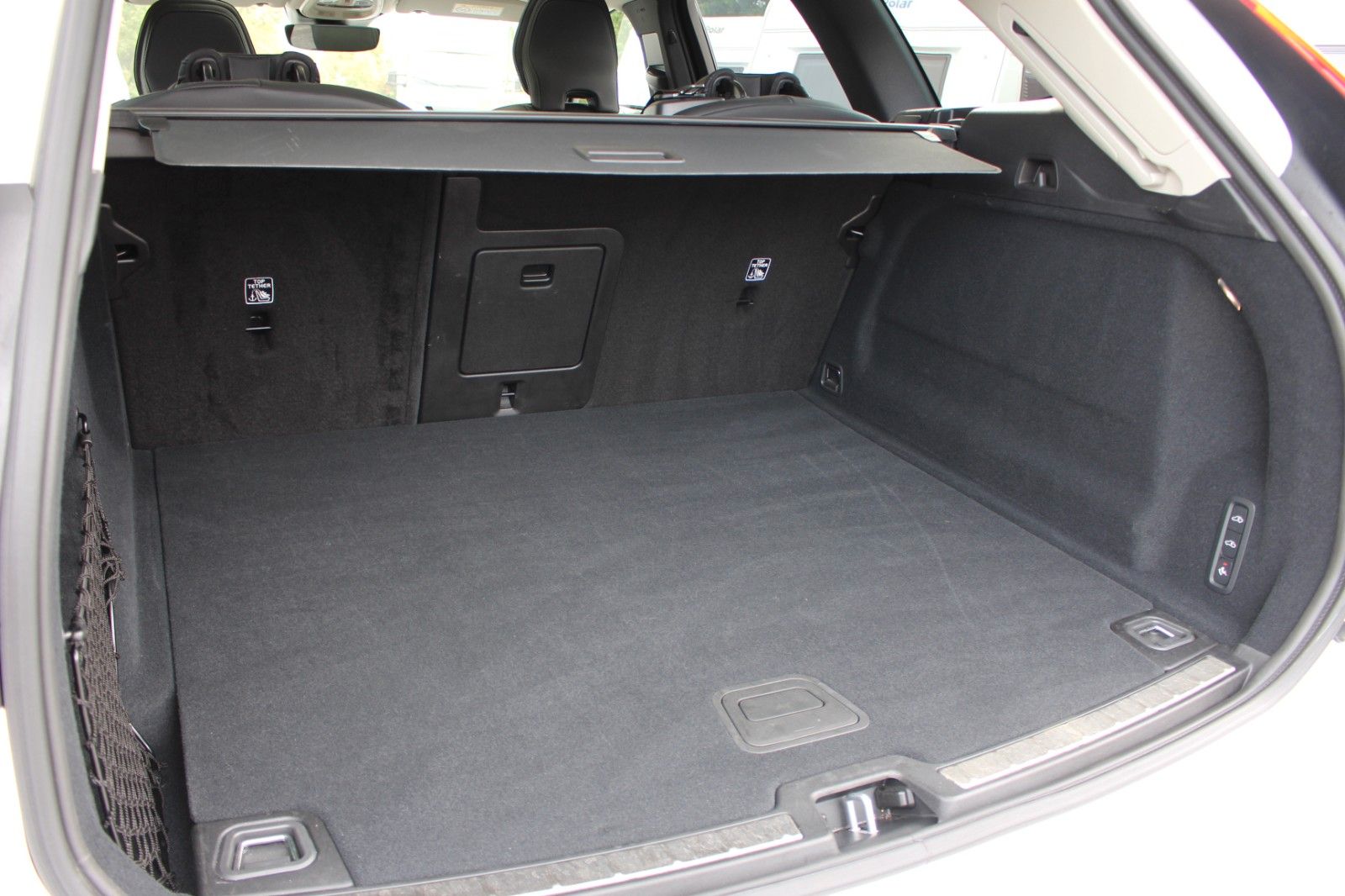 Volvo XC60 B5 Benzin Ultra Dark Massage Sitze