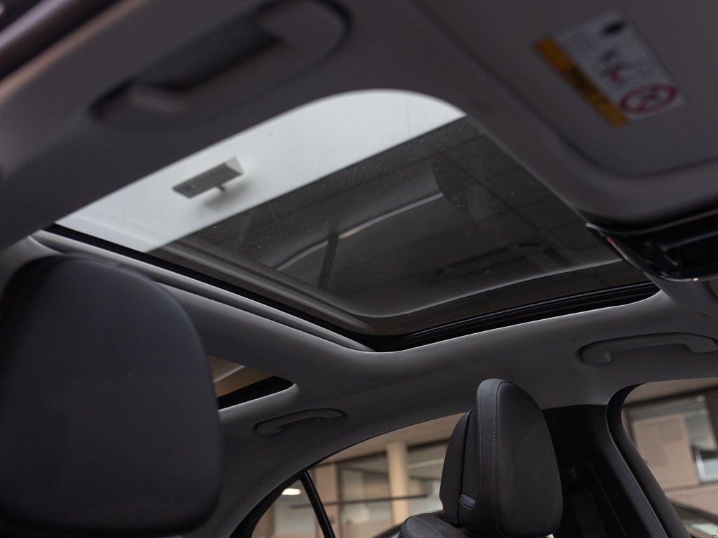 Mercedes-Benz E 220 d Avantgarde Advanced - Samsaru's Car Outlet