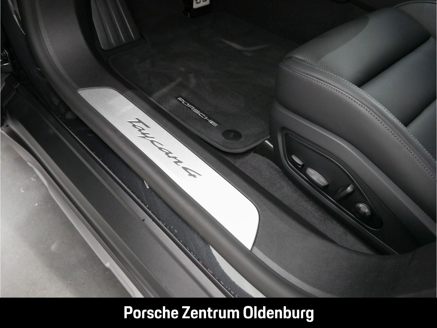 Porsche Taycan 4 Cross Turismo Pano HuD BOSE HuD InnoDri