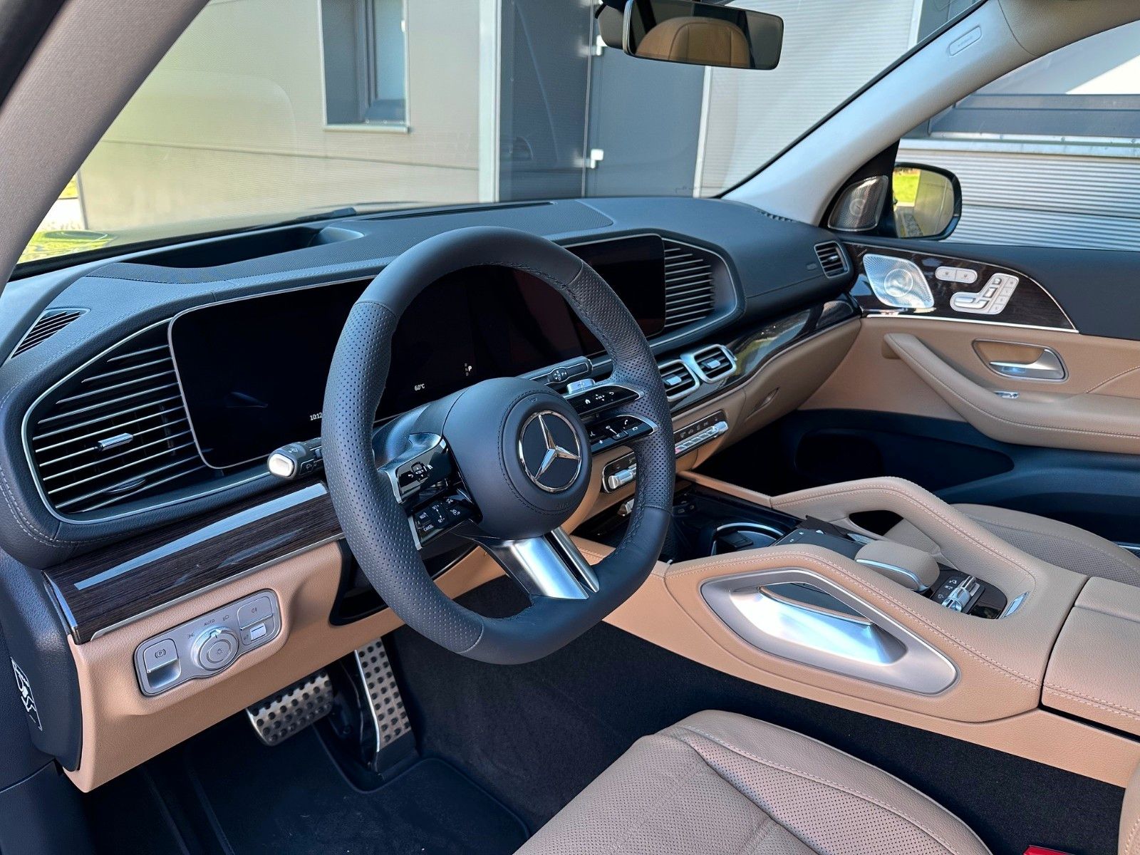 Mercedes-Benz GLS 580 Ultimate - Samsaru's Car Outlet