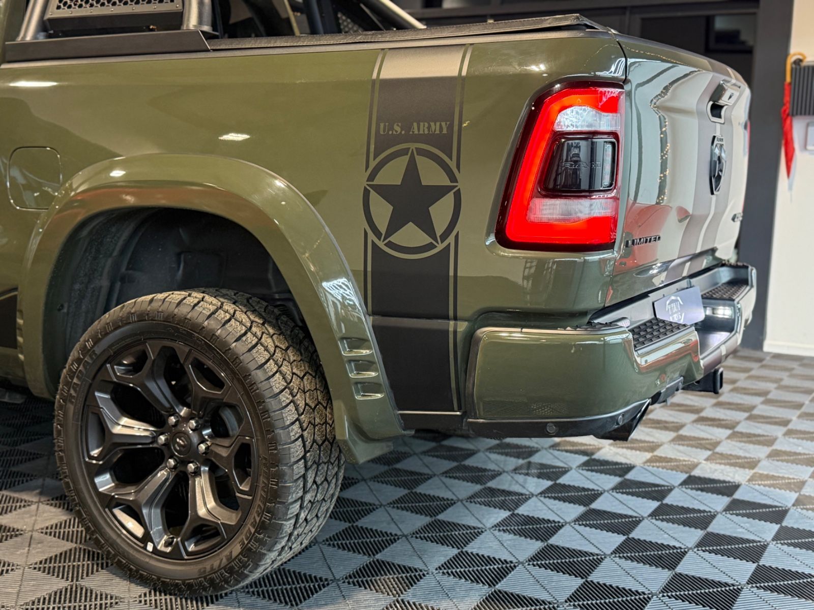 Dodge RAM 1500 5.7 LIMITED/NIGHT/VIRTUAL/FACELIFT/19%/