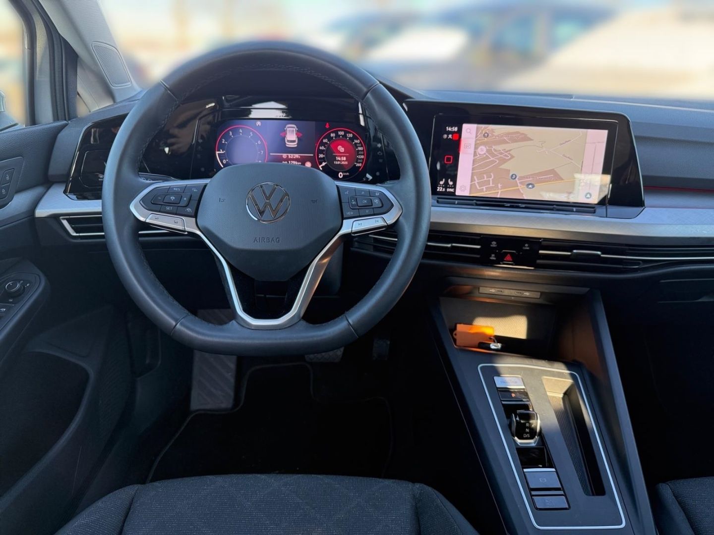 Volkswagen Golf Variant 8 VIII Life 1.0 eTSI - Samsaru's Car Outlet