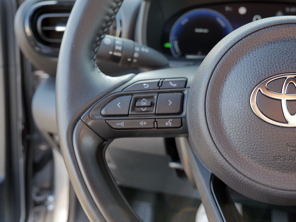 Toyota Yaris Hybrid Style KLIMA PDC SHZ KAMERA ACC LED