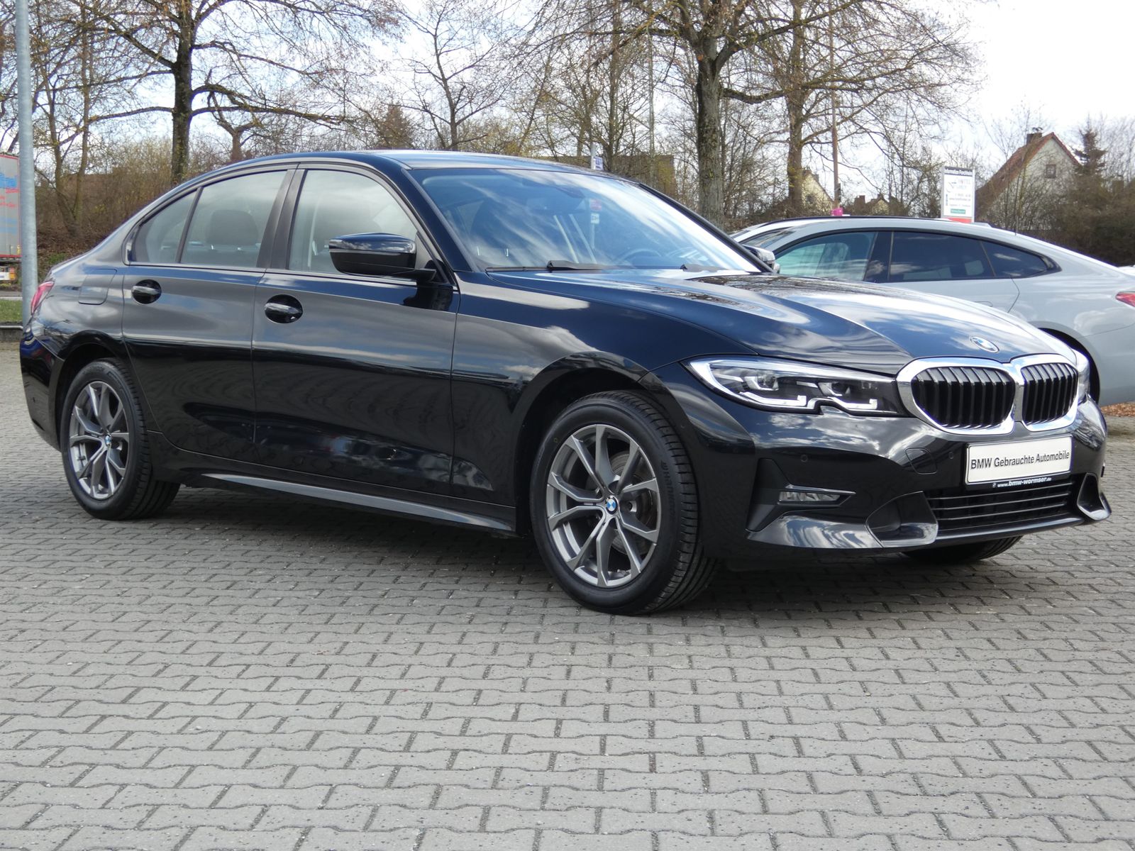 BMW 320i xDrive Limousine Sport Line HiFi DAB LED
