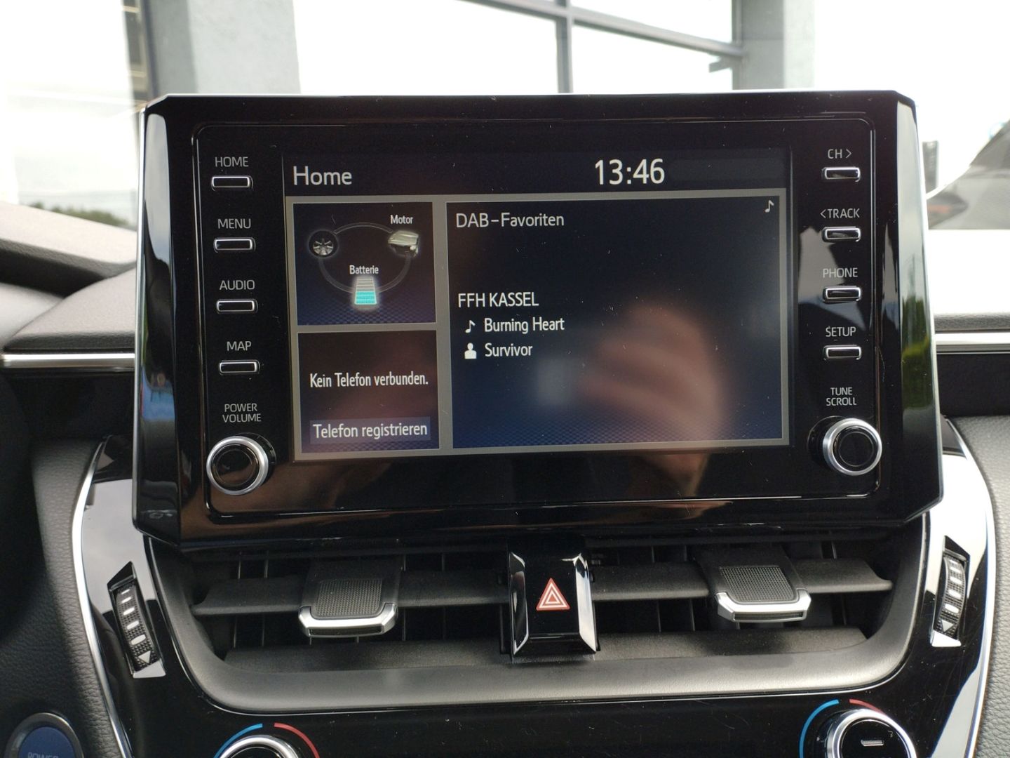 Toyota Corolla 1.8 Hybrid - Samsaru's Car Outlet