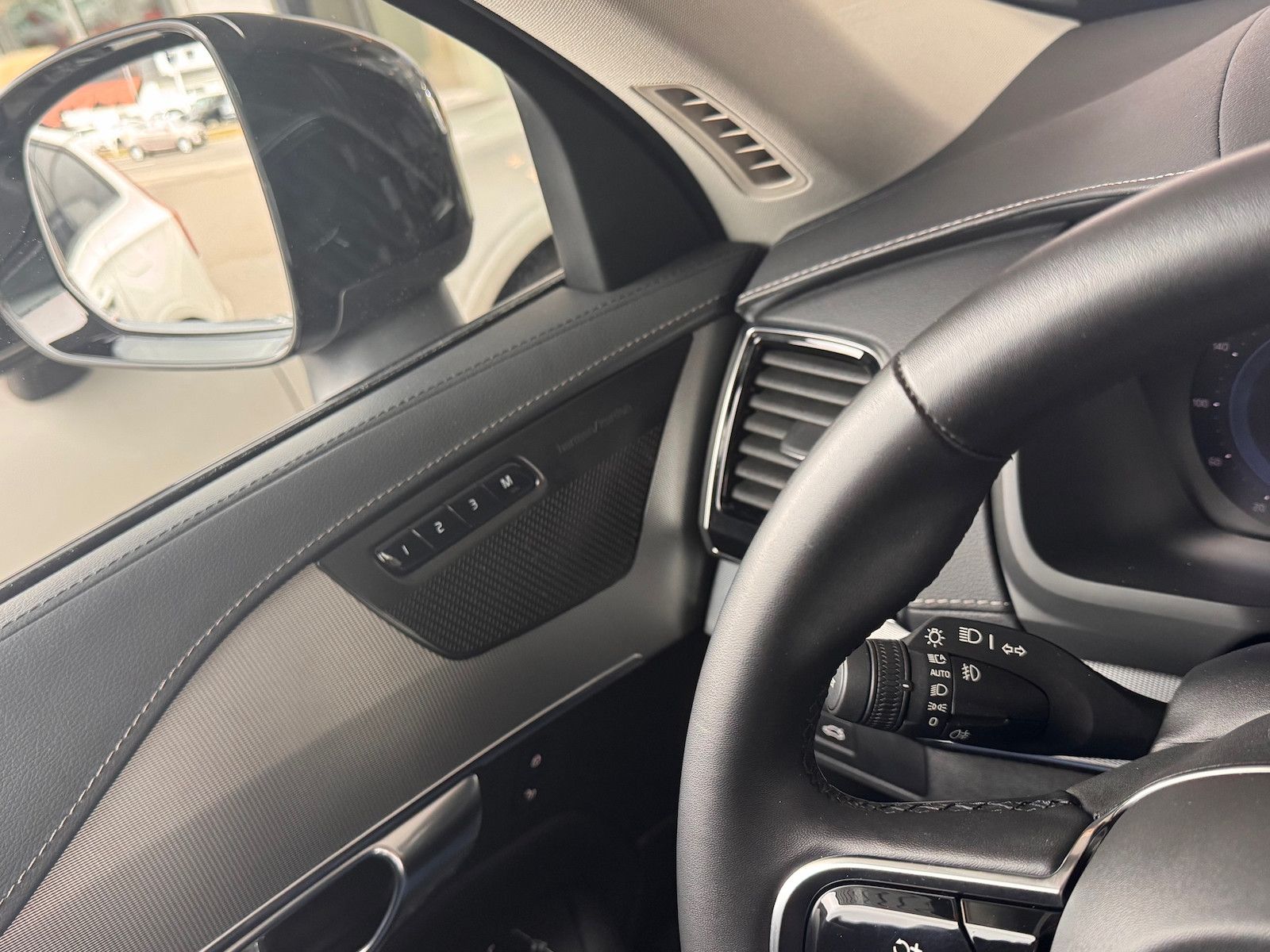 Volvo XC90 B5*AWD*Plus Dark*NP 89060*Standhzg*AHK*360