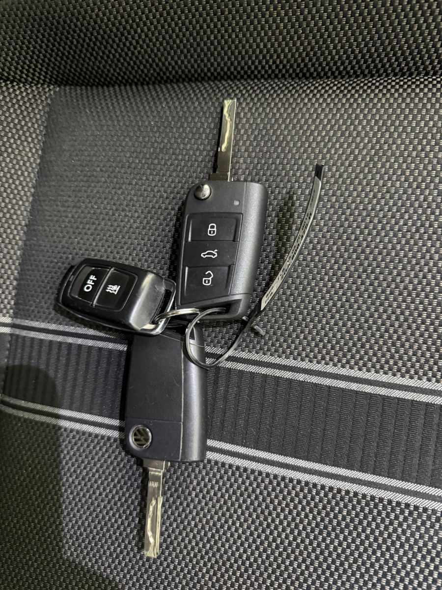 Volkswagen T-Roc Style 4Motion - Samsaru's Car Outlet