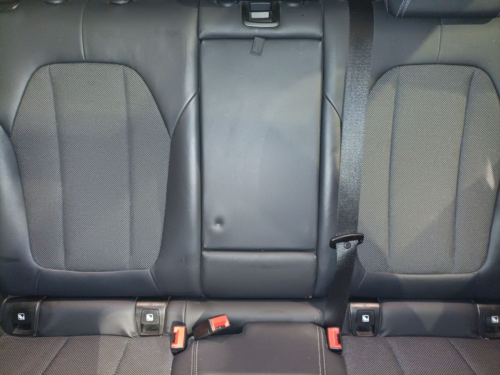 BMW X3 xDrive20i xLine - Samsaru's Car Outlet