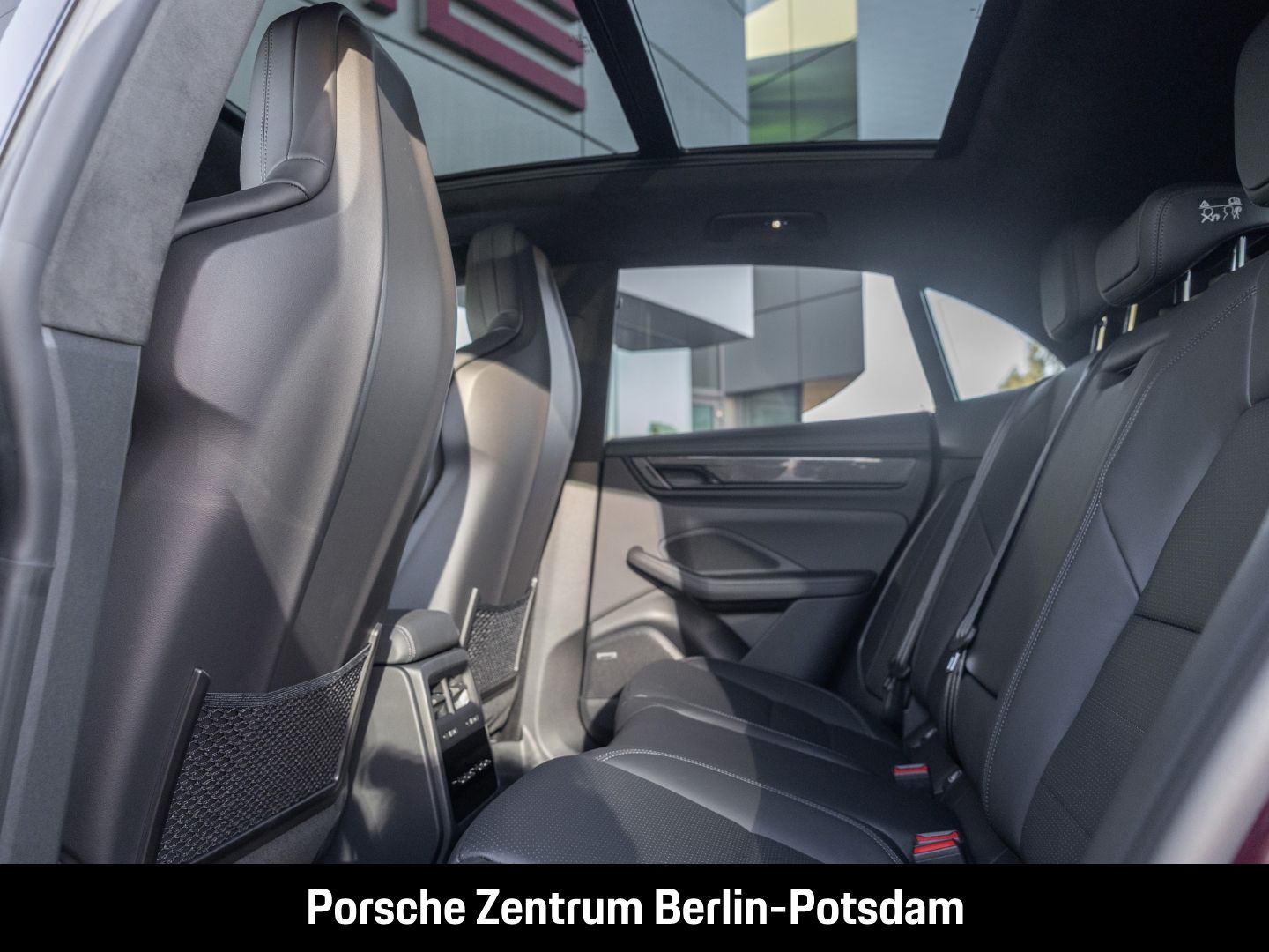 Porsche Macan Turbo InnoDrive Head-Up Sitzbelüftung LED