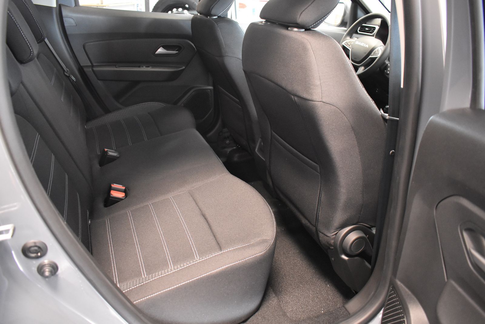 Dacia Duster dCI 115 4WD Journey - Samsaru's Car Outlet