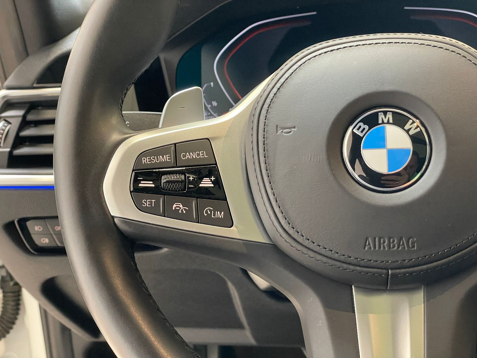 BMW 320d M Sport - Samsaru's Car Outlet