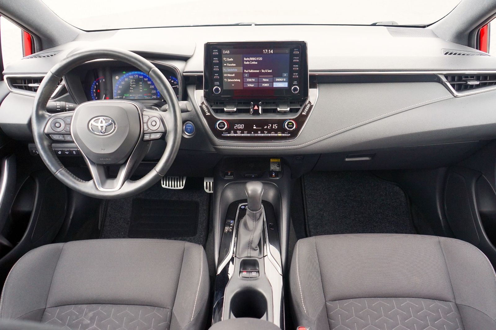 Toyota Corolla 2.0 Hybrid Business Edition - Samsaru's Car Outlet