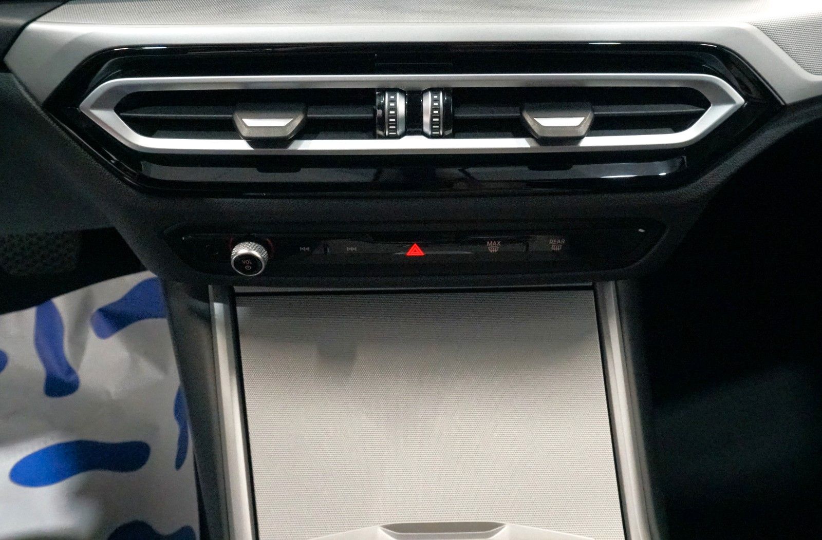 BMW 320 d xDrive Touring - Samsaru's Car Outlet